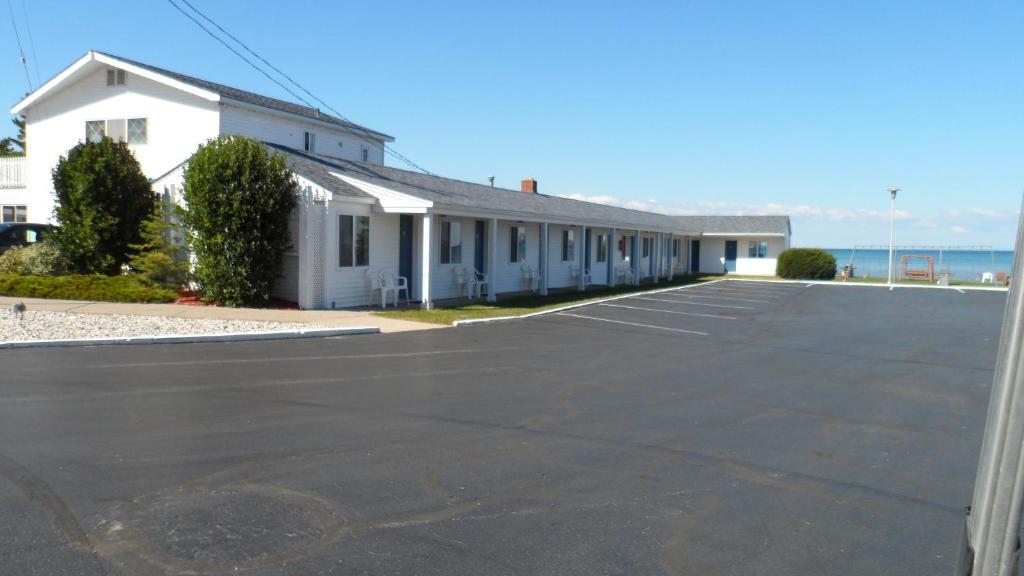 Sunrise Beach Motel Маккино Сити Экстерьер фото