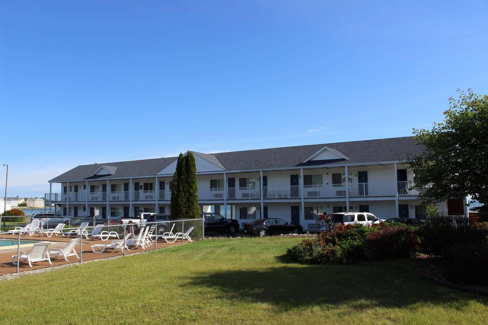 Sunrise Beach Motel Маккино Сити Экстерьер фото